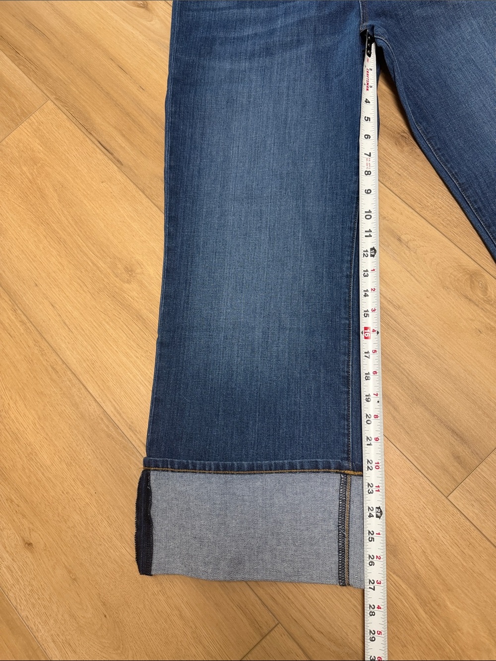 Kut from the Kloth Wide Cuff Cropped Jeans in Blue Wash - Picture 2 of 8